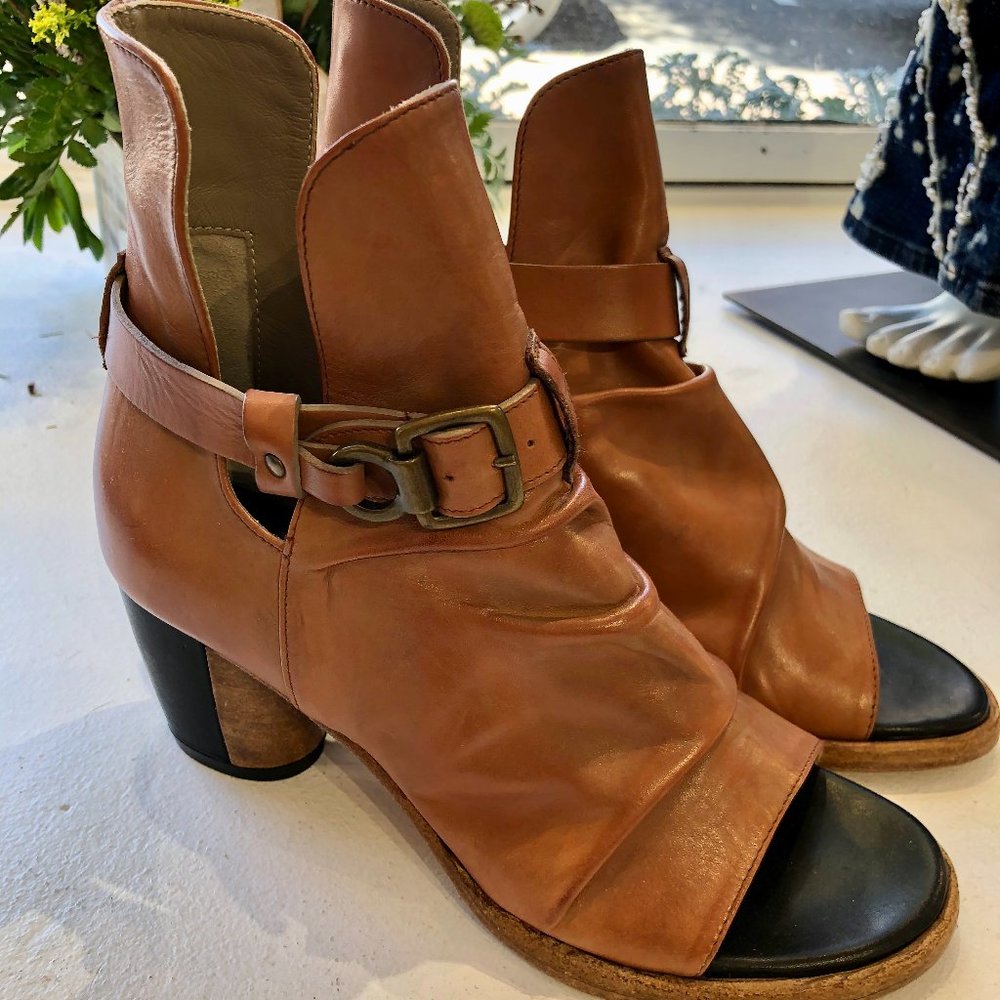 Alberto Fermani Open Toe Boots